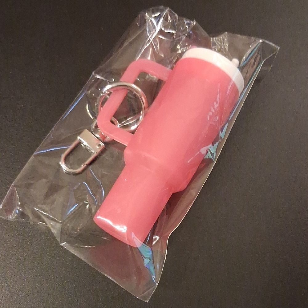 Tumbler Pink Keychain Opens To Store Small Items New